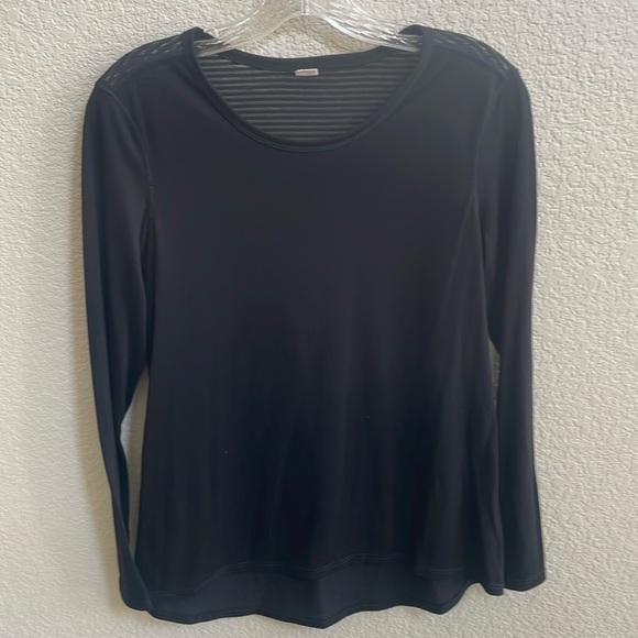 Old Navy active long sleeve top - Picture 4 of 4